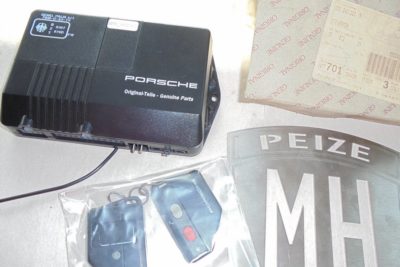 Porsche 993 alarm-kast met handzenders