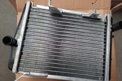 Audi S4 koelwater radiateur