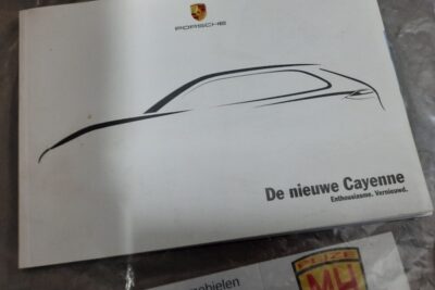 Porsche Cayenne enthousiasmeboekje